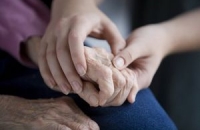 Гомеопатическое лечения затормаживает развитие болезни Альцгеймера