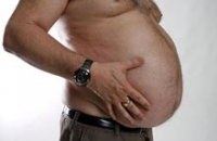 Лишний вес мужчины может свидетельствовать о психических проблемах в детстве