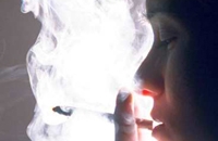 Женская смертность от заболеваний, спровоцированных курением, стала выше
