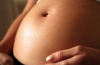 Предпосылкой заболевания легких у ребенка может стать курение во время беременности