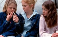 Курение девочек-подростков снижает у них плотность костной ткани
