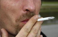 Израильские ученые объяснили, как курение противостоит болезни Паркинсона