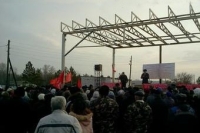 Триста оренбуржцев вышли на митинг в защиту здравоохранения