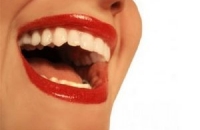 Стоматология: Ухоженные зубы влияют на продолжительность жизни девушек