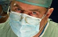 Юрий Шевченко провел уникальную операцию на сердечко за 4 минуты