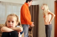 Психологи признали развод родителей неопасным для ребенка