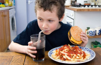 Современное питание привело к повышению заболеваний цингой и рахитом среди детей