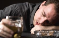 Спиртное вызывает преходящую эректильную дисфункцию на многие месяцы