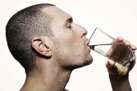 Те, кто пьет мало воды, склонны к развитию преддиабета