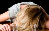 В чем коварность женского алкоголизма?