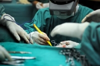 За 465 000 долларов врачам удалось разделить сросшихся близнецов За 465 000 долларов врачам удалось разделить сросшихся близнецов