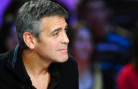 Всемирно узнаваемый актер Джордж Клуни перенес малярию во время поездки в Судан