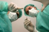 Врачи сделали девушке 70 операций, поставив ошибочный диагноз Врачи сделали девушке 70 операций, поставив ошибочный диагноз