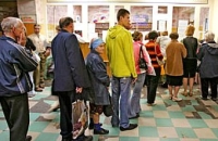 Длинные очереди в поликлиники возмутили Путина