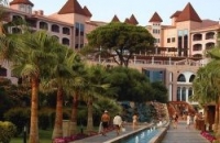 В турецком отеле растолковали, за что выселили россиянку c больным ребенком