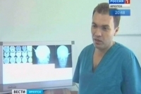 В иркутскую больницу пришел мужчина с ножом в голове В иркутскую больницу пришел мужчина с ножом в голове